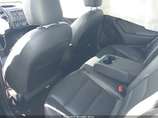 KNAFX5A8XH5724877 2017 KIA FORTE - Image 8