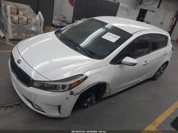 KNAFX5A8XH5725320 2017 KIA FORTE - Image 2