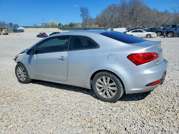 KNAFX6A80G5577165 2016 KIA FORTE - Image 2