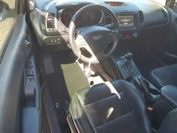 KNAFX6A80G5577165 2016 KIA FORTE - Image 8