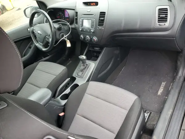 KNAFX6A80G5634786 2016 KIA FORTE - Image 8