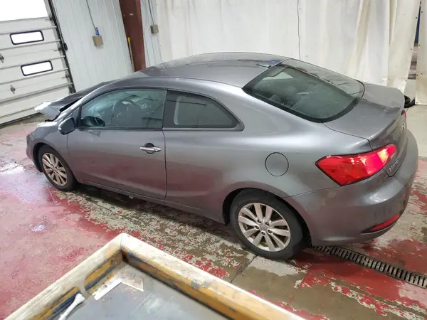KNAFX6A82G5580391 2016 KIA FORTE - Image 2