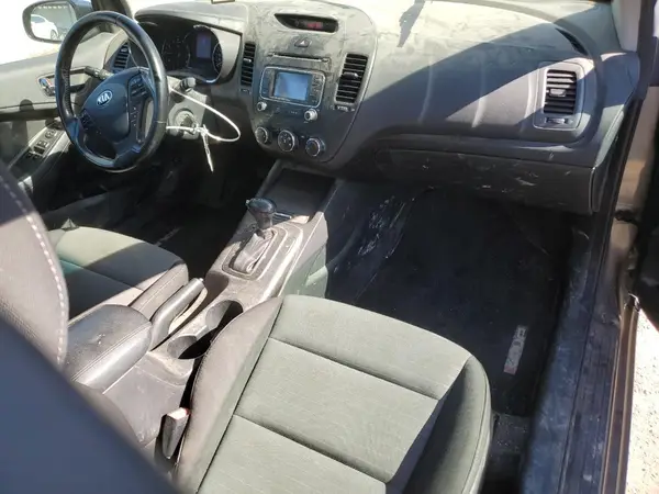 KNAFX6A82G5624583 2016 KIA FORTE - Image 8