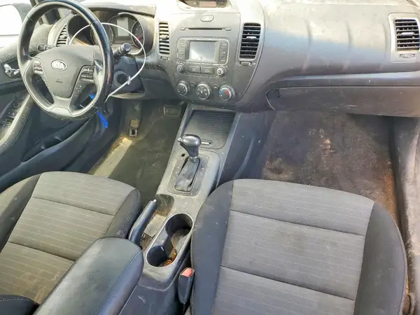 KNAFX6A83G5596857 2016 KIA FORTE - Image 8