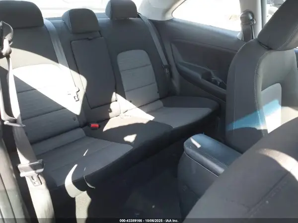 KNAFX6A83G5597541 2016 KIA FORTE - Image 8