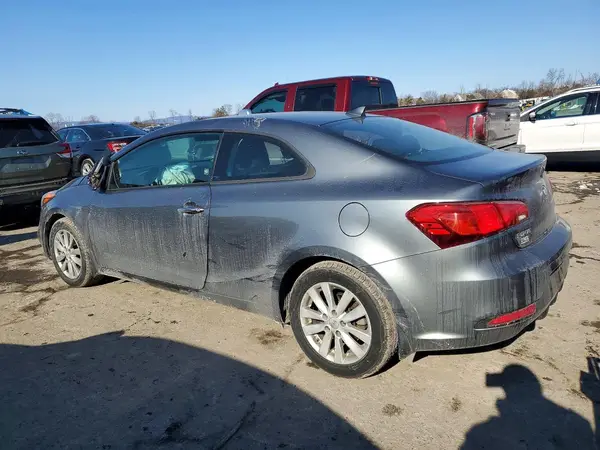 KNAFX6A84G5579551 2016 KIA FORTE - Image 2