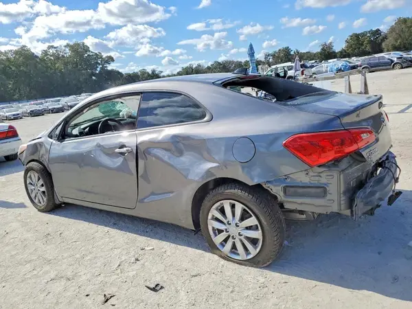 KNAFX6A84G5623676 2016 KIA FORTE - Image 2
