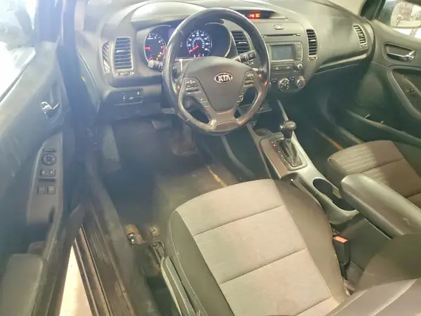 KNAFX6A84G5657651 2016 KIA FORTE - Image 8