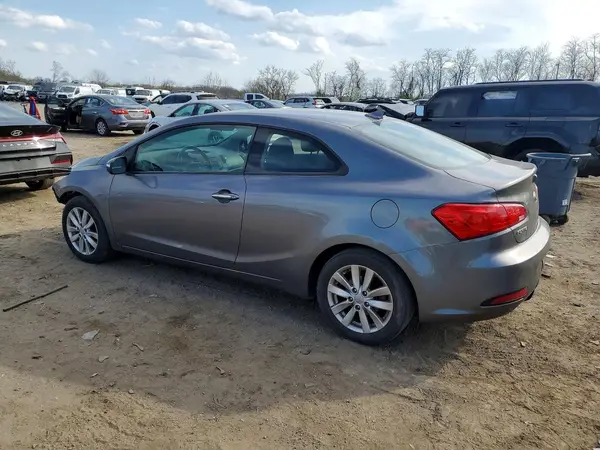 KNAFX6A85G5581065 2016 KIA FORTE - Image 2