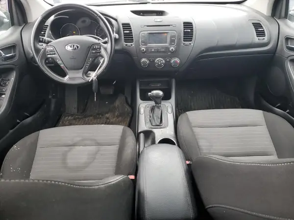 KNAFX6A85G5655861 2016 KIA FORTE - Image 8
