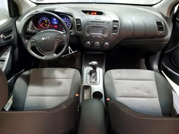 KNAFX6A85G5657030 2016 KIA FORTE - Image 8