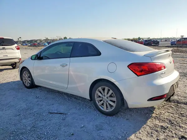 KNAFX6A86G5572780 2016 KIA FORTE - Image 2