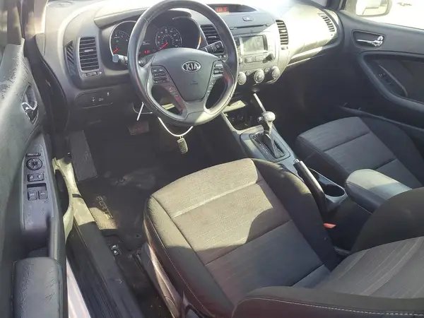 KNAFX6A86G5572780 2016 KIA FORTE - Image 8