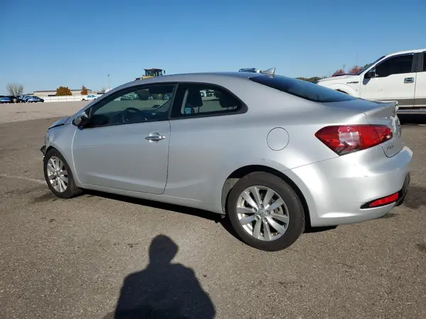KNAFX6A86G5657201 2016 KIA FORTE - Image 2