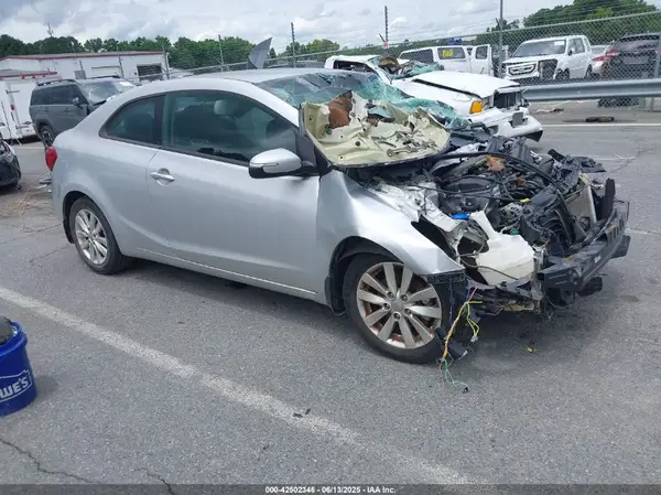 KNAFX6A87G5580113 2016 KIA FORTE - Image 1