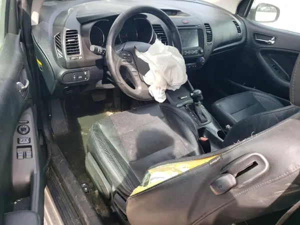KNAFX6A87G5621629 2016 KIA FORTE - Image 8