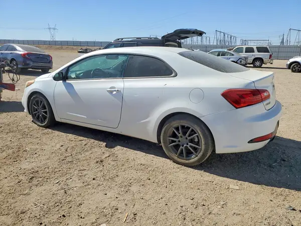 KNAFX6A87G5659037 2016 KIA FORTE - Image 2