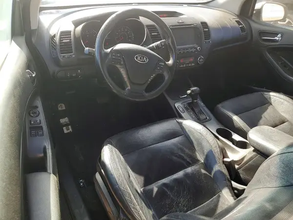 KNAFX6A87G5659037 2016 KIA FORTE - Image 8