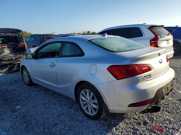 KNAFX6A88G5573963 2016 KIA FORTE - Image 2