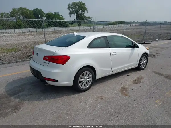 KNAFX6A88G5596806 2016 KIA FORTE - Image 2