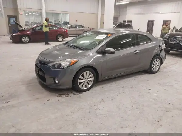 KNAFX6A88G5606945 2016 KIA FORTE - Image 2