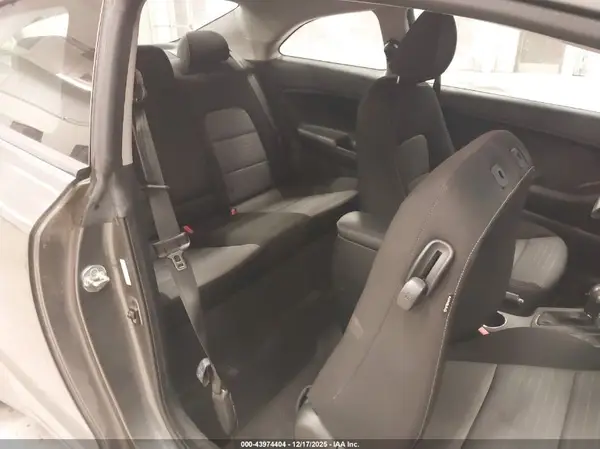 KNAFX6A88G5606945 2016 KIA FORTE - Image 8