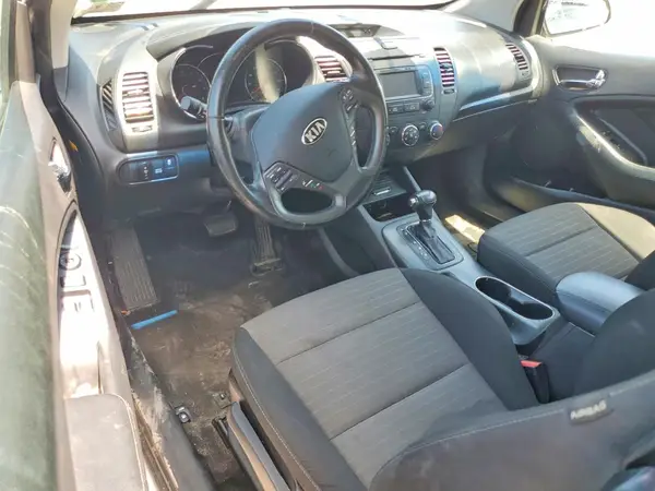 KNAFX6A89G5582784 2016 KIA FORTE - Image 8