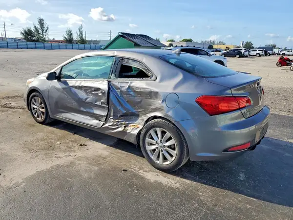 KNAFX6A89G5647827 2016 KIA FORTE - Image 2