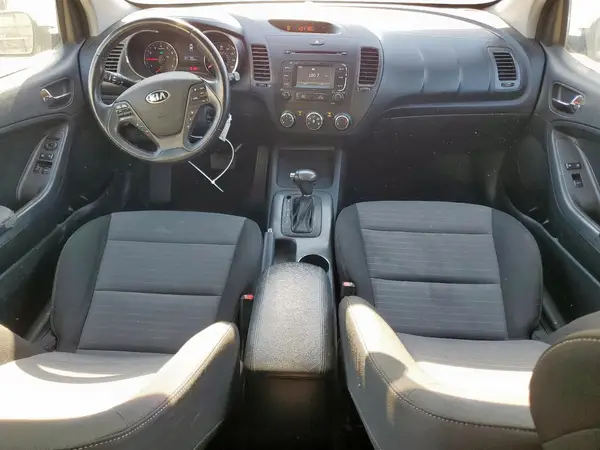 KNAFX6A8XG5574807 2016 KIA FORTE - Image 8