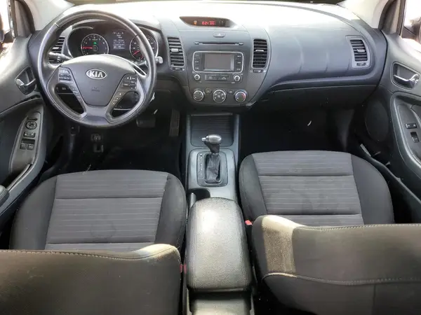 KNAFX6A8XG5606266 2016 KIA FORTE - Image 8