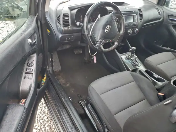 KNAFX6A8XG5635475 2016 KIA FORTE - Image 8