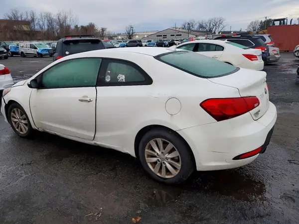 KNAFX6A8XG5641499 2016 KIA FORTE - Image 2