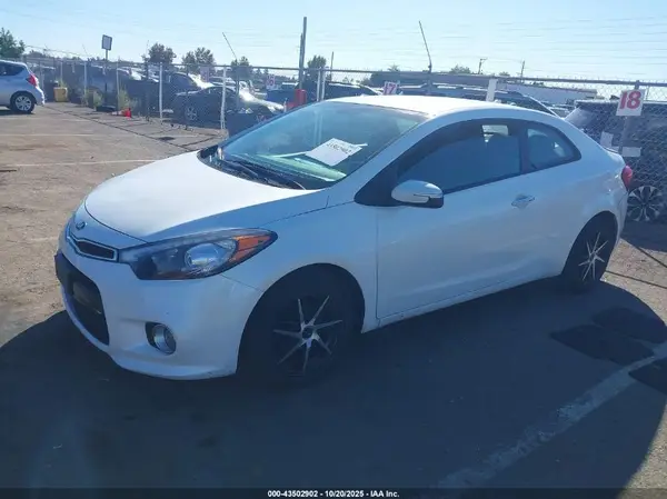 KNAFX6A8XG5657749 2016 KIA FORTE - Image 2