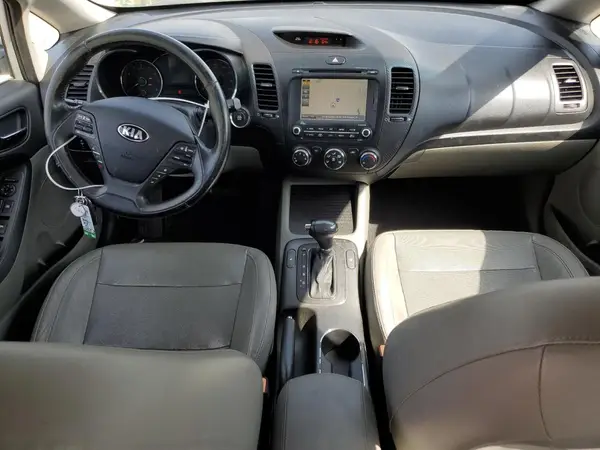 KNAFZ4A80G5489585 2016 KIA FORTE - Image 8