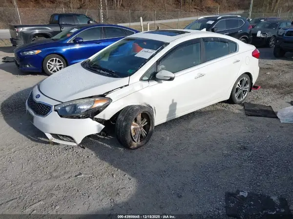 KNAFZ4A80G5549915 2016 KIA FORTE - Image 2