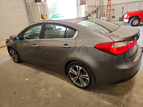 KNAFZ4A80G5551969 2016 KIA FORTE - Image 2