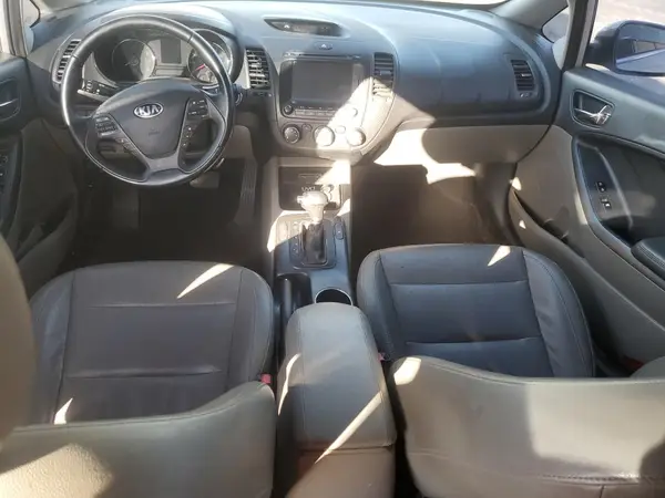 KNAFZ4A80G5556931 2016 KIA FORTE - Image 8