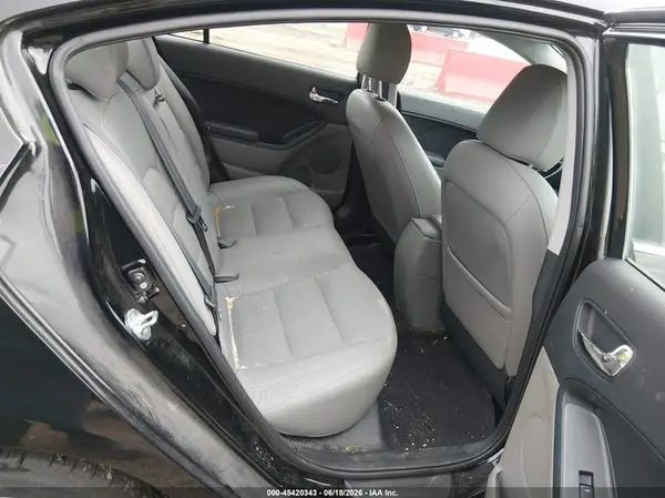 KNAFZ4A81G5448222 2016 KIA FORTE - Image 8