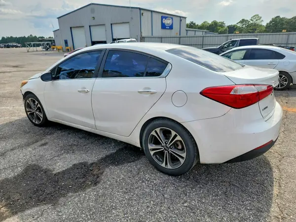 KNAFZ4A81G5448429 2016 KIA FORTE - Image 2