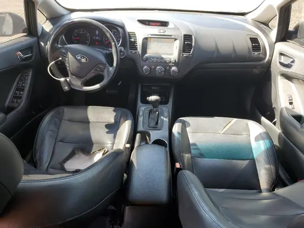 KNAFZ4A81G5489398 2016 KIA FORTE - Image 8