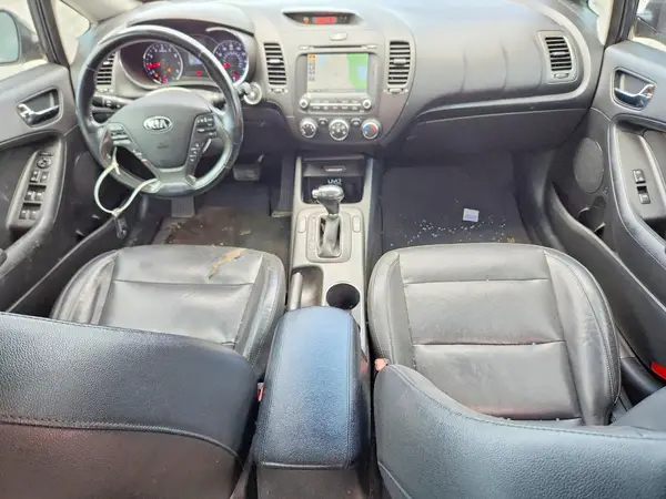 KNAFZ4A81G5549468 2016 KIA FORTE - Image 8