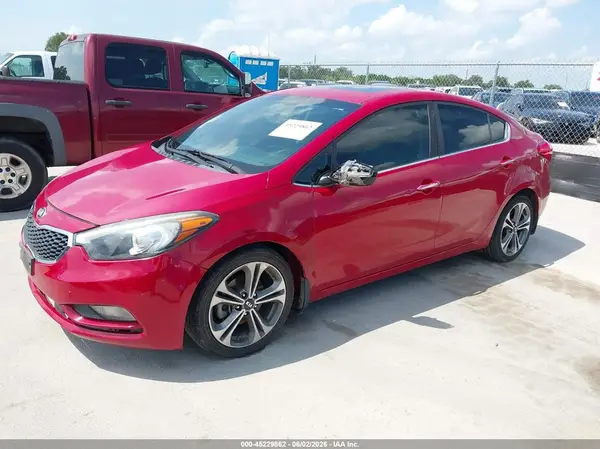 KNAFZ4A81G5612987 2016 KIA FORTE - Image 2