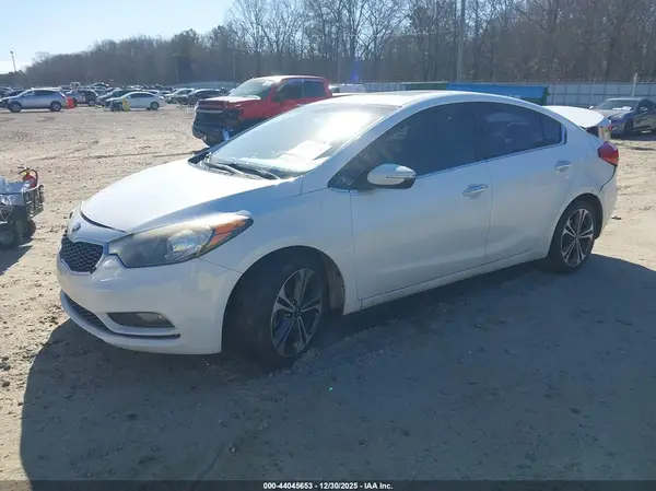 KNAFZ4A81G5616649 2016 KIA FORTE - Image 2