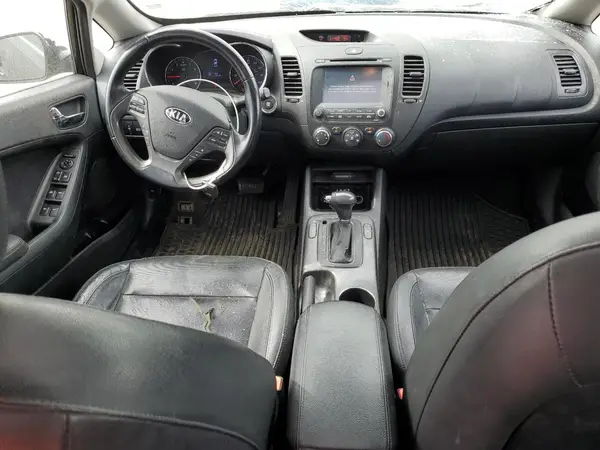 KNAFZ4A82G5457253 2016 KIA FORTE - Image 8