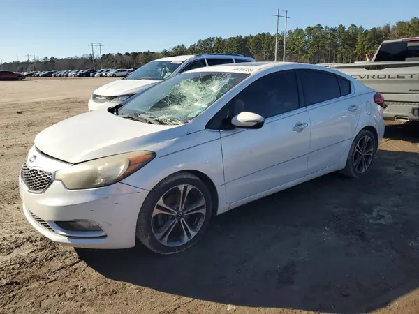 KNAFZ4A82G5552038 2016 KIA FORTE - Image 1