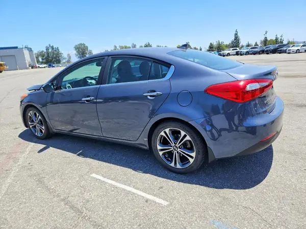 KNAFZ4A82G5574315 2016 KIA FORTE - Image 2