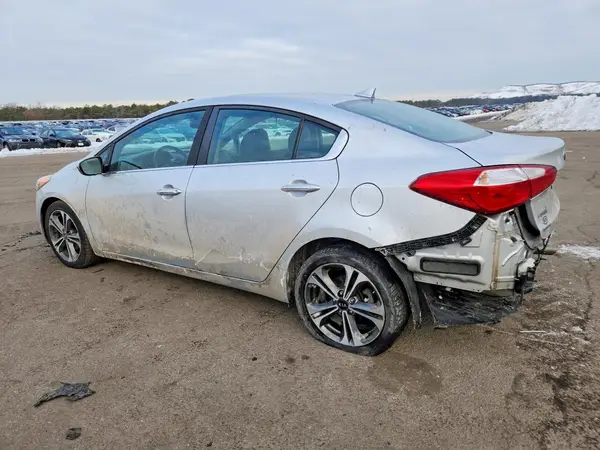 KNAFZ4A82G5616627 2016 KIA FORTE - Image 2