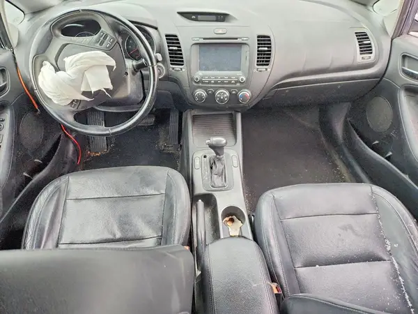 KNAFZ4A83G5490391 2016 KIA FORTE - Image 8
