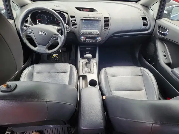 KNAFZ4A83G5491699 2016 KIA FORTE - Image 8