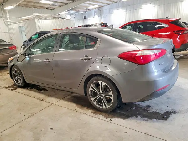 KNAFZ4A83G5551142 2016 KIA FORTE - Image 2